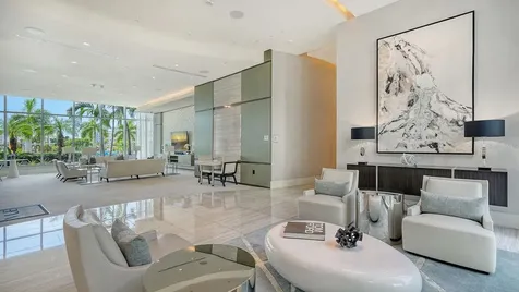 1155 N Gulfstream Avenue Sarasota FL 34236
