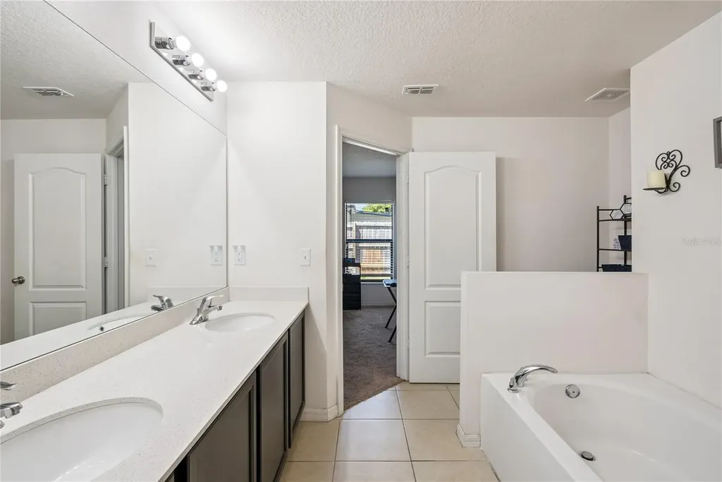 3002 Greynolds Street Deltona FL 32738