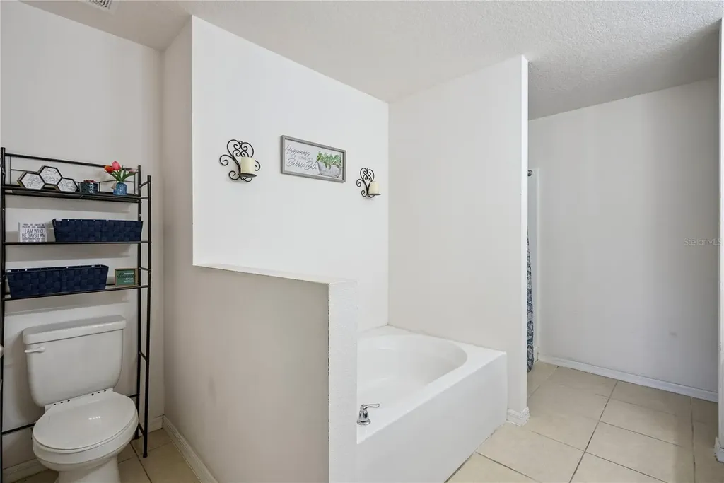 3002 Greynolds Street Deltona FL 32738