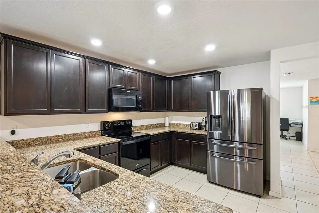 3002 Greynolds Street Deltona FL 32738