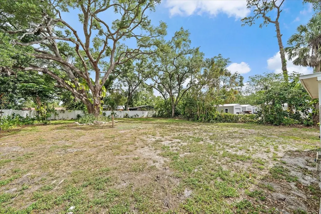 2503 53rd Avenue W Bradenton FL 34207