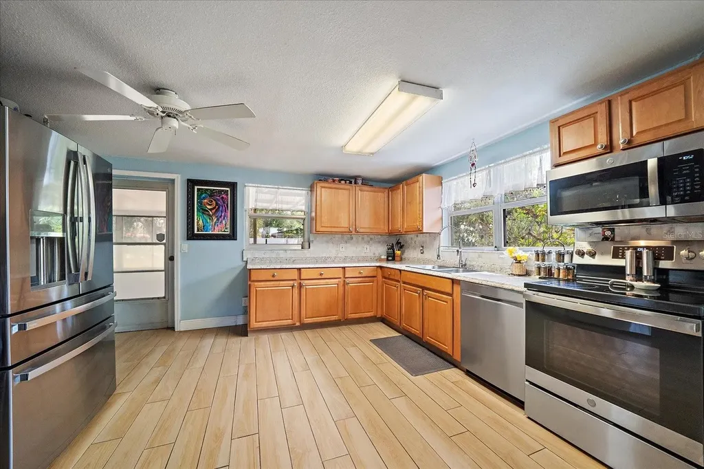 2503 53rd Avenue W Bradenton FL 34207