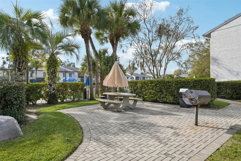 1344 Pine Ridge Circle E Tarpon Springs FL 34688
