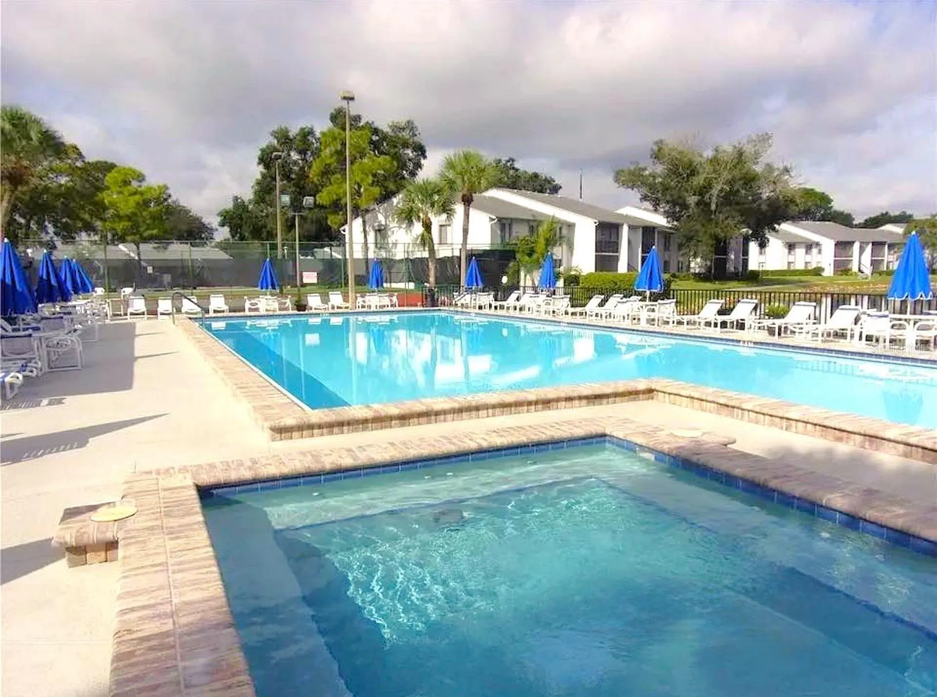 1344 Pine Ridge Circle E Tarpon Springs FL 34688