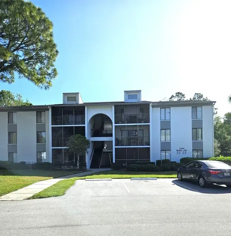 1344 Pine Ridge Circle E Tarpon Springs FL 34688