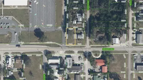 3720 Kenilworth Boulevard Sebring FL 33870