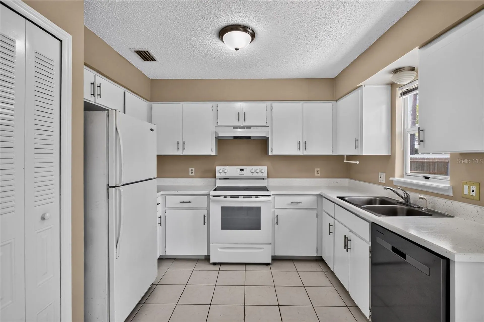 1762 Meredith Avenue Deltona FL 32738