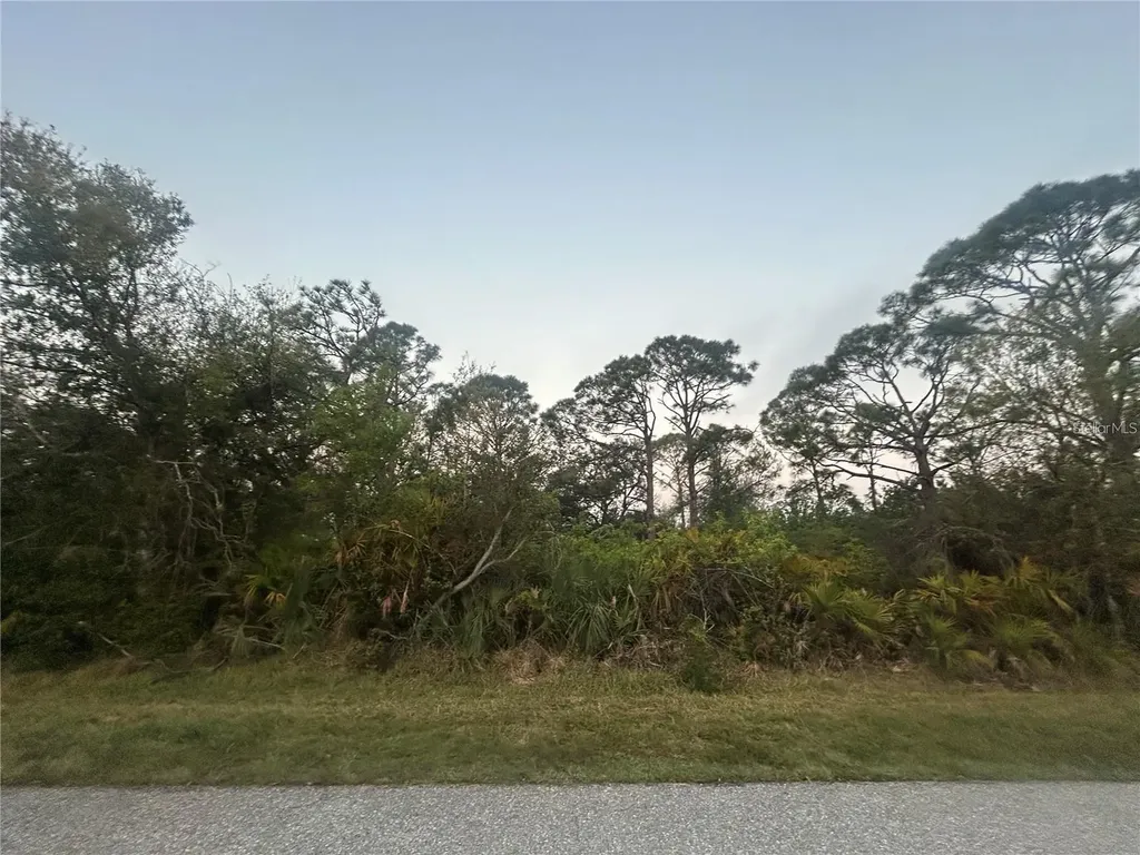 6261/6269 Blackberry Street Englewood FL 34224
