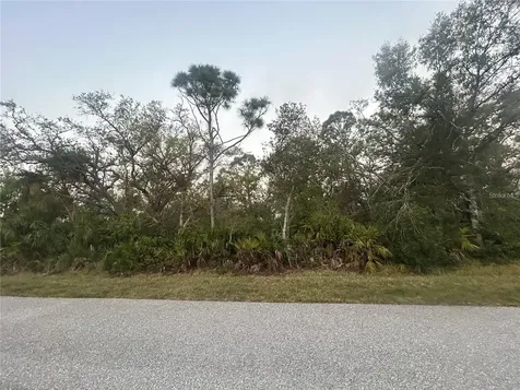 6261/6269 Blackberry Street Englewood FL 34224
