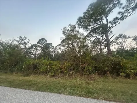 6261/6269 Blackberry Street Englewood FL 34224