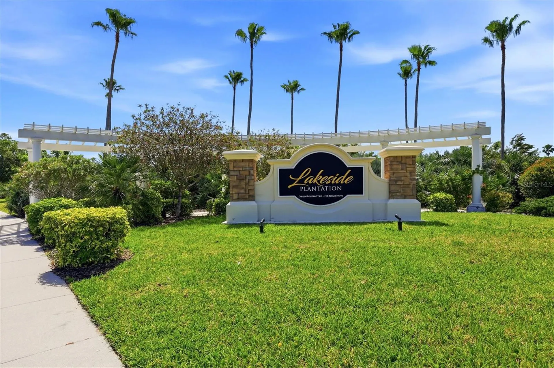 1528 Scarlett Avenue North Port FL 34289