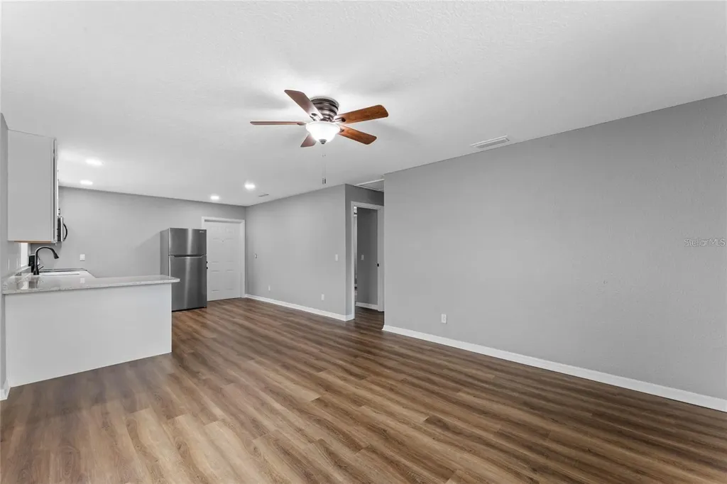2441 S Mills Avenue Orlando FL 32806