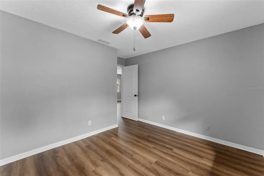 2441 S Mills Avenue Orlando FL 32806
