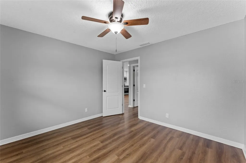2441 S Mills Avenue Orlando FL 32806