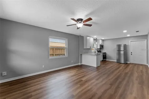2441 S Mills Avenue Orlando FL 32806