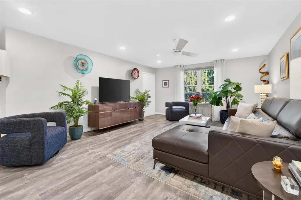 1065 Eden Isle Boulevard NE St Petersburg FL 33704