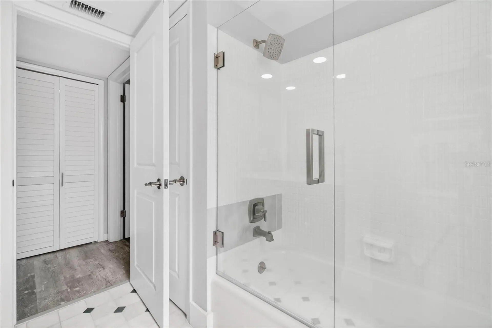 1065 Eden Isle Boulevard NE St Petersburg FL 33704