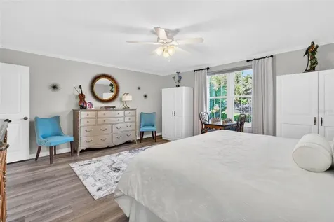 1065 Eden Isle Boulevard NE St Petersburg FL 33704