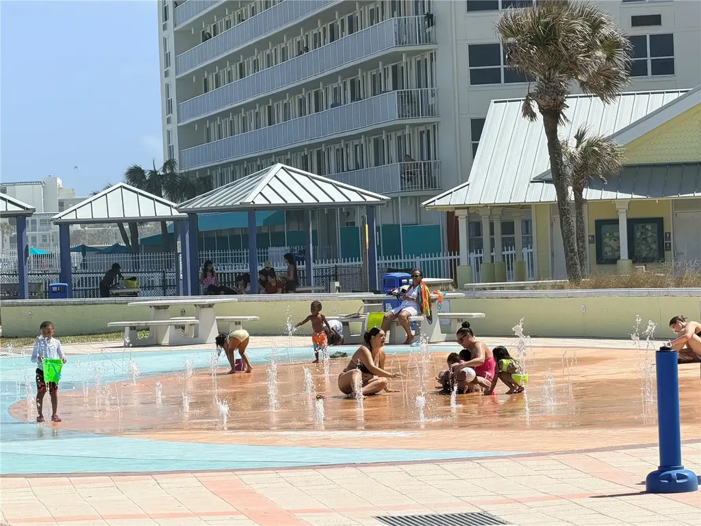 538 Revilo Boulevard Daytona Beach FL 32118