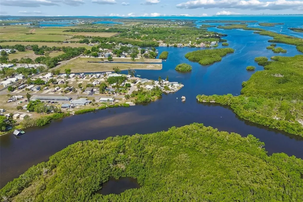 1130 Sweeney Drive Ruskin FL 33570