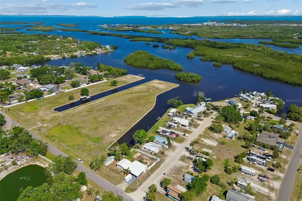 1130 Sweeney Drive Ruskin FL 33570