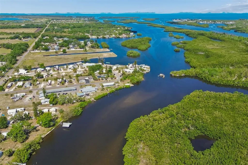 1130 Sweeney Drive Ruskin FL 33570