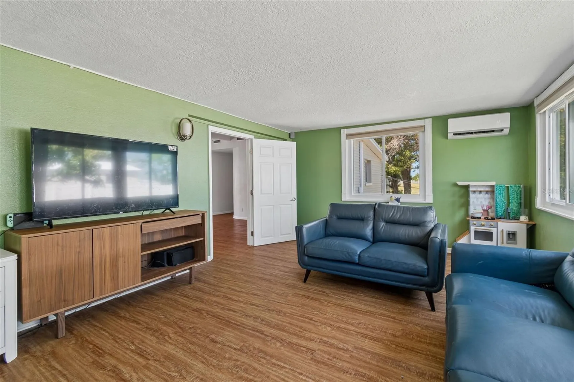 1130 Sweeney Drive Ruskin FL 33570