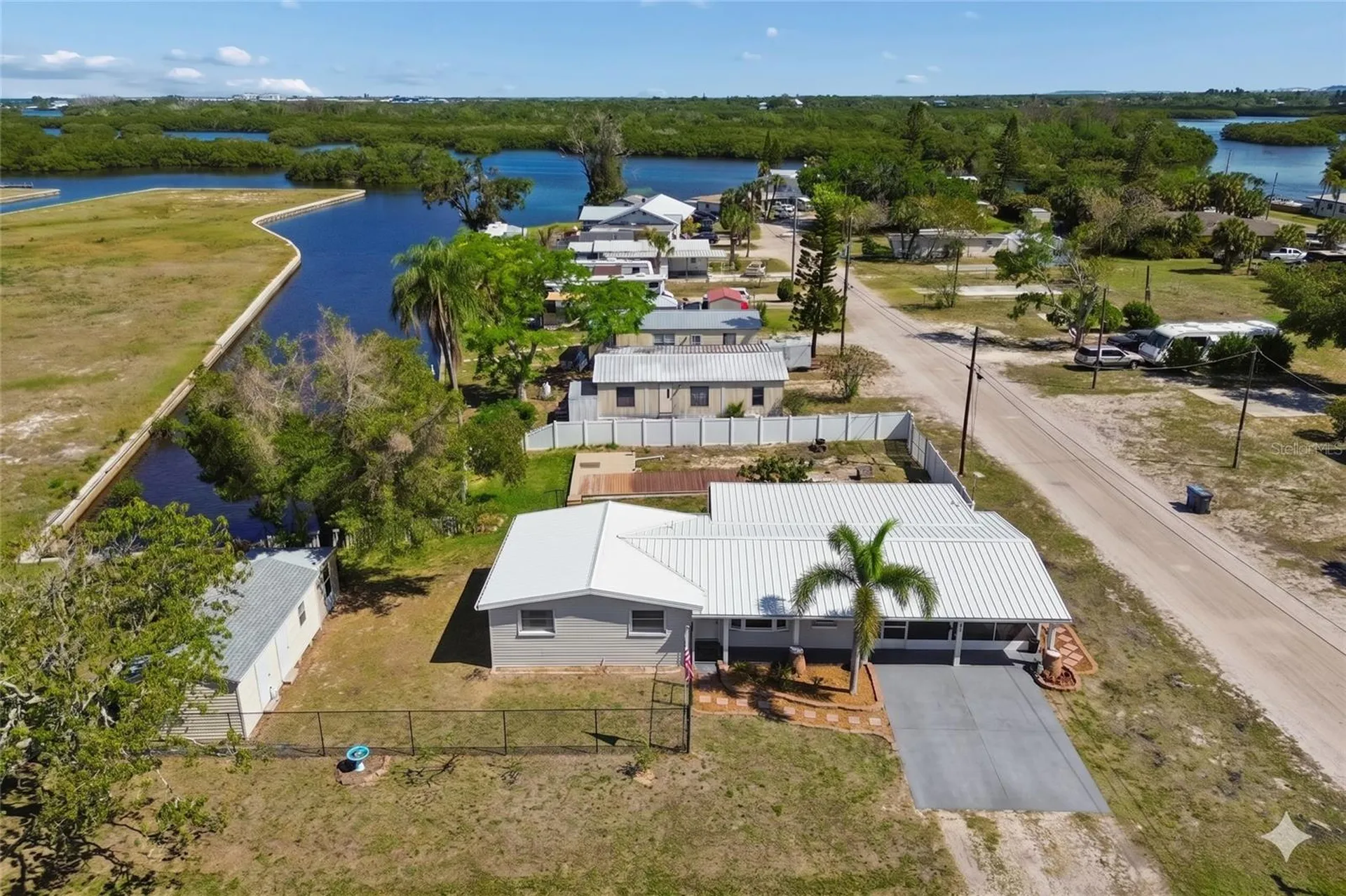 1130 Sweeney Drive Ruskin FL 33570