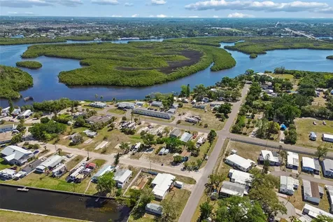 1130 Sweeney Drive Ruskin FL 33570
