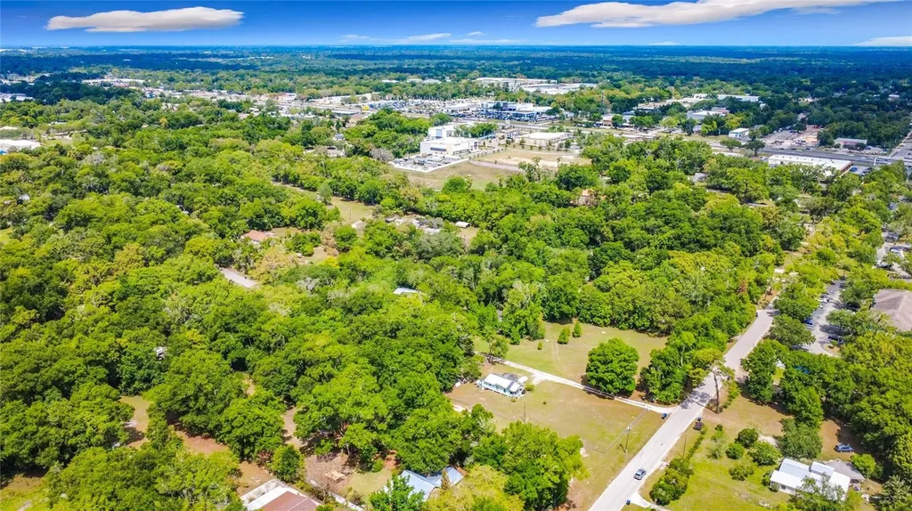 806 S Lake Pleasant Road Apopka FL 32703