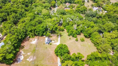 806 S Lake Pleasant Road Apopka FL 32703