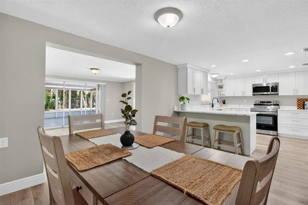 823 Riverside Drive Tarpon Springs FL 34689