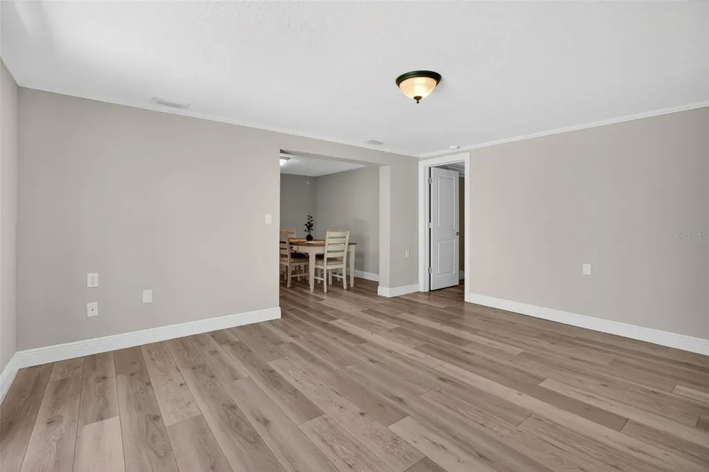 823 Riverside Drive Tarpon Springs FL 34689