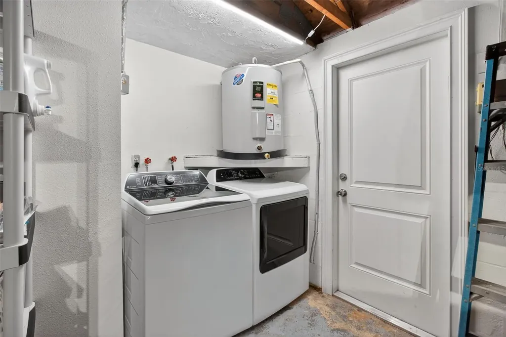 823 Riverside Drive Tarpon Springs FL 34689