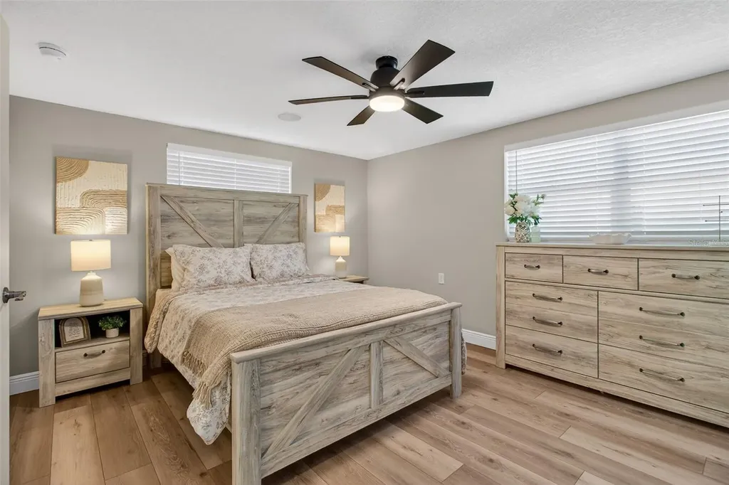 823 Riverside Drive Tarpon Springs FL 34689