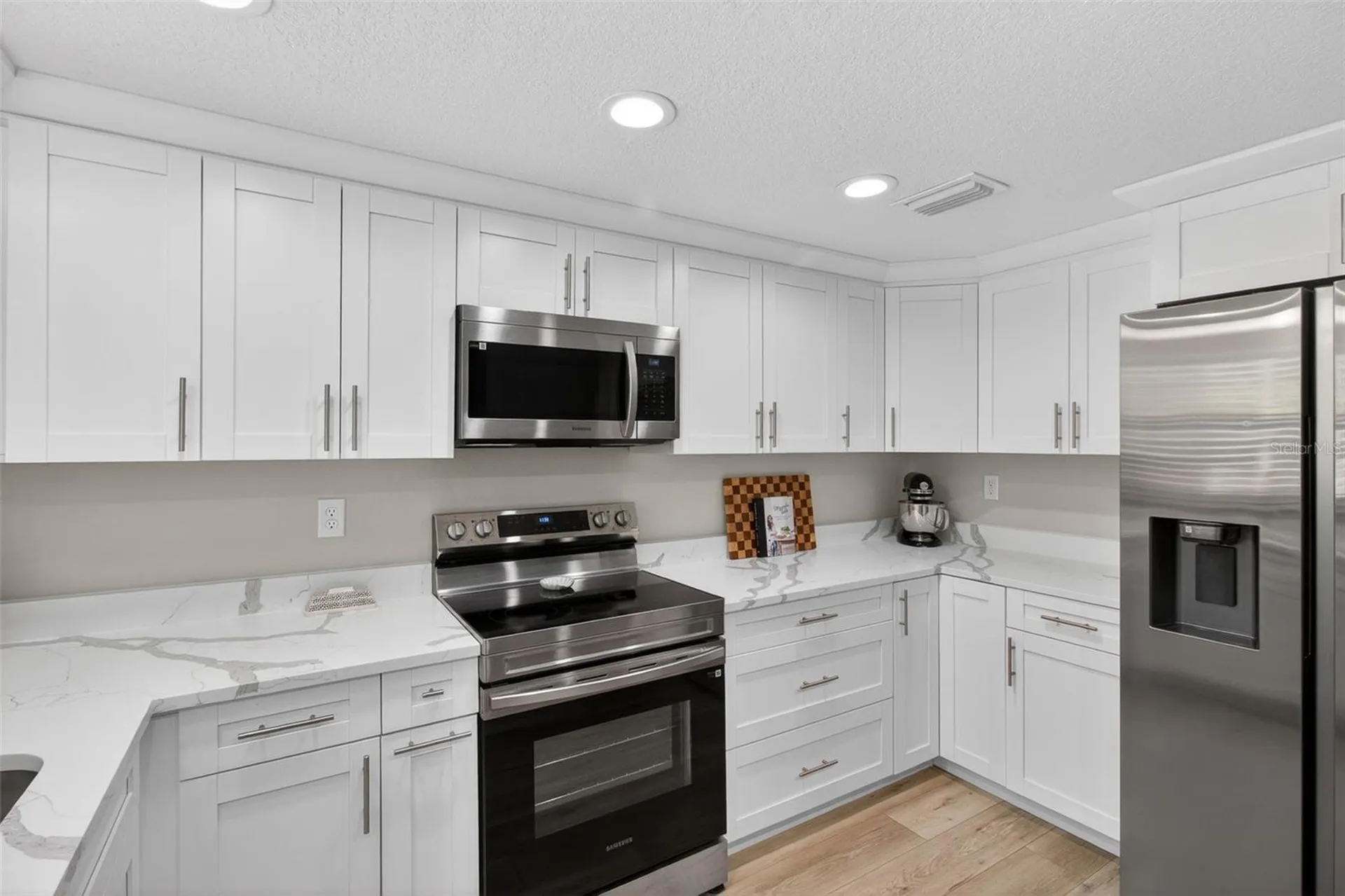 823 Riverside Drive Tarpon Springs FL 34689