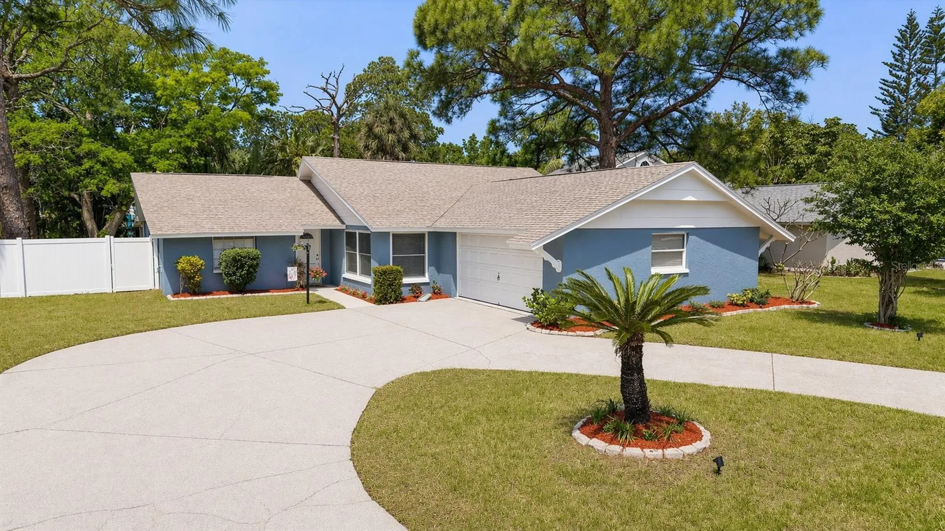 823 Riverside Drive Tarpon Springs FL 34689