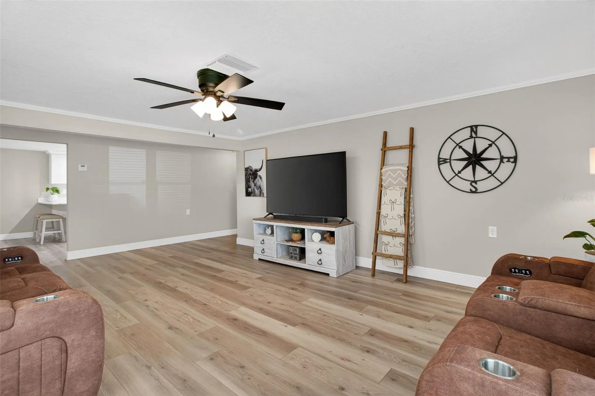 823 Riverside Drive Tarpon Springs FL 34689