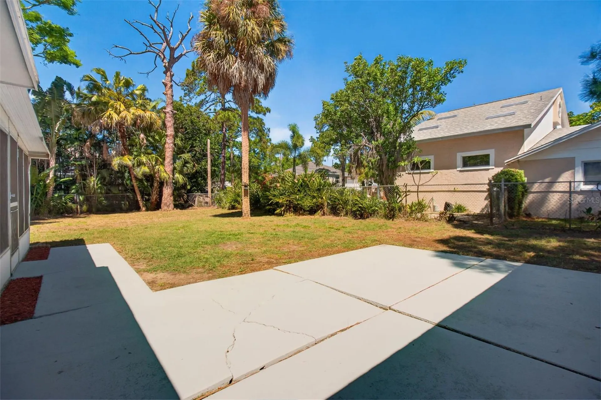 823 Riverside Drive Tarpon Springs FL 34689