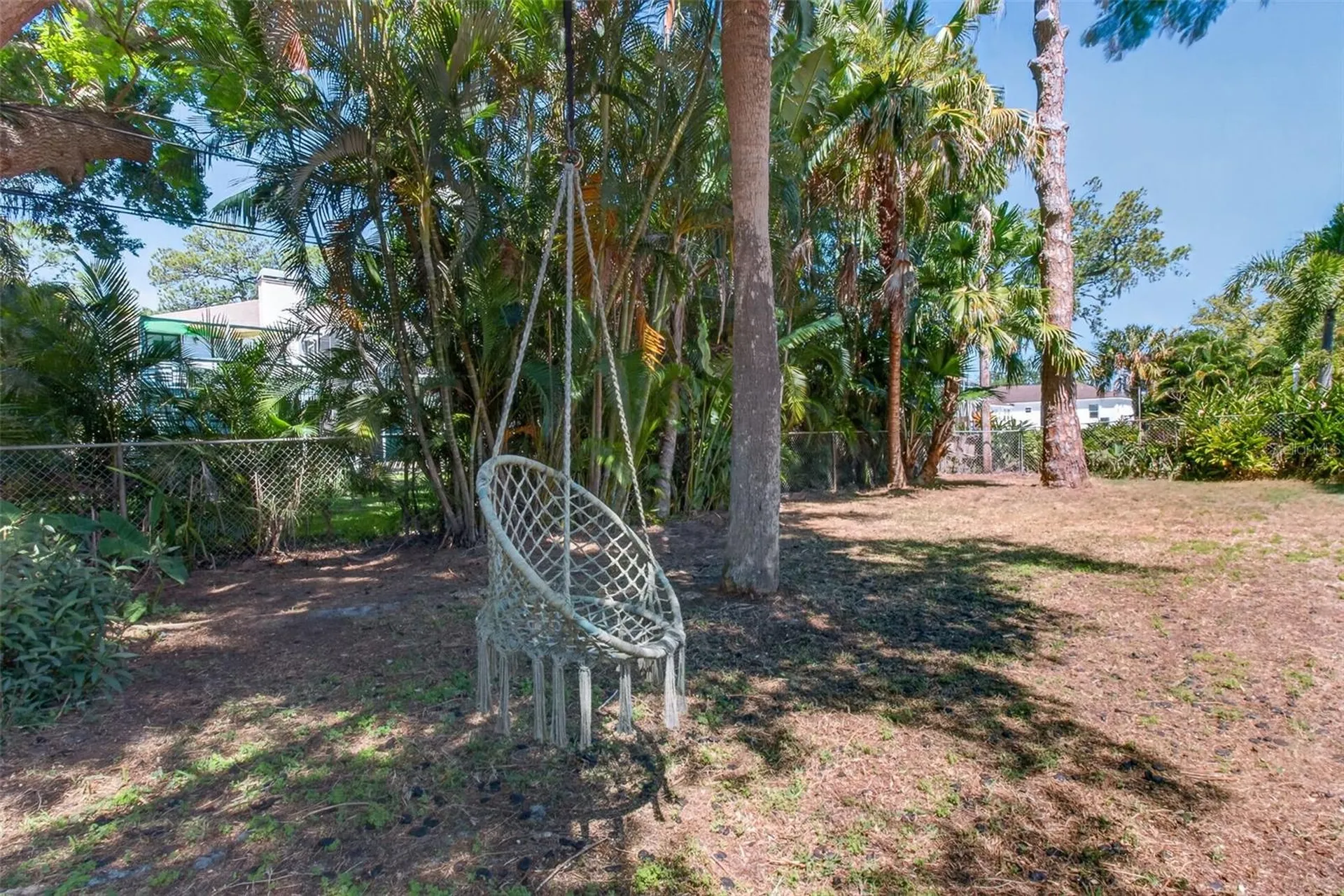 823 Riverside Drive Tarpon Springs FL 34689