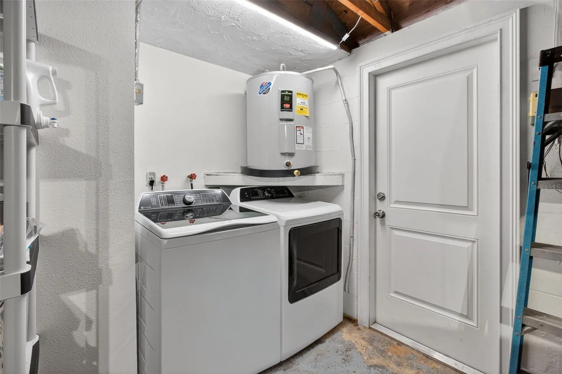 823 Riverside Drive Tarpon Springs FL 34689