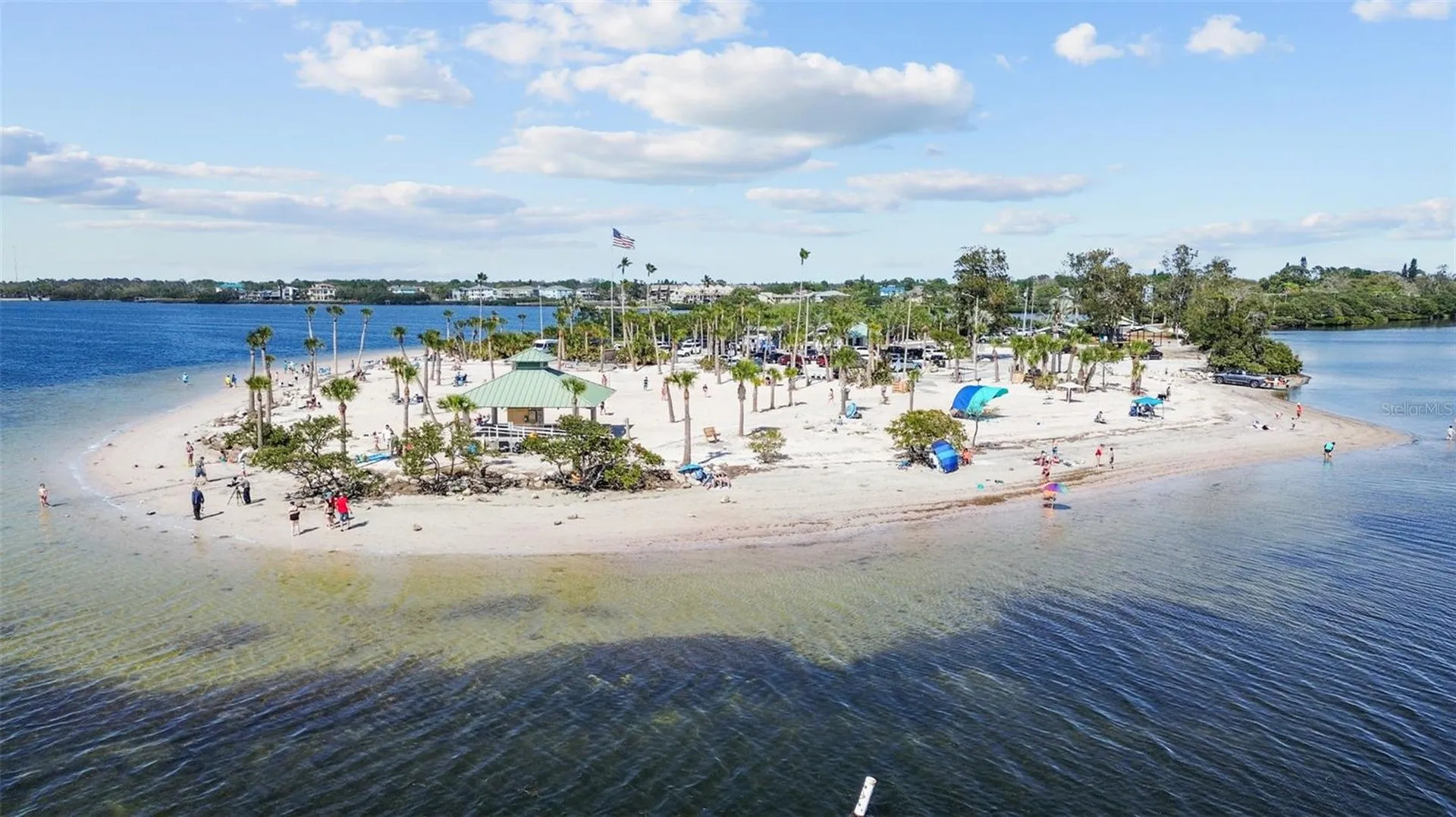 823 Riverside Drive Tarpon Springs FL 34689