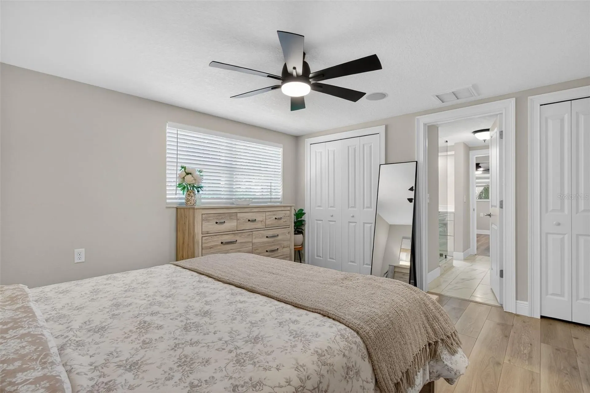 823 Riverside Drive Tarpon Springs FL 34689