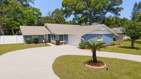 823 Riverside Drive Tarpon Springs FL 34689