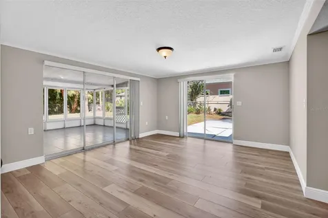 823 Riverside Drive Tarpon Springs FL 34689