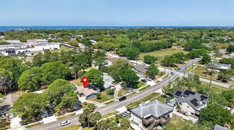 823 Riverside Drive Tarpon Springs FL 34689