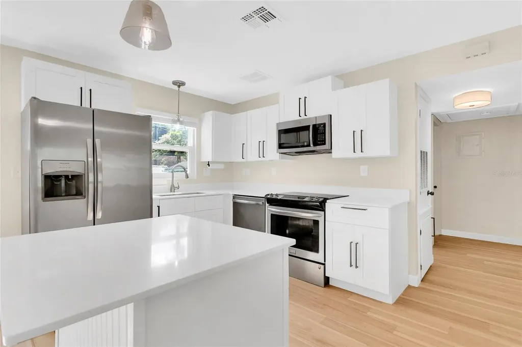 2105 S Palmetto Avenue Sanford FL 32771