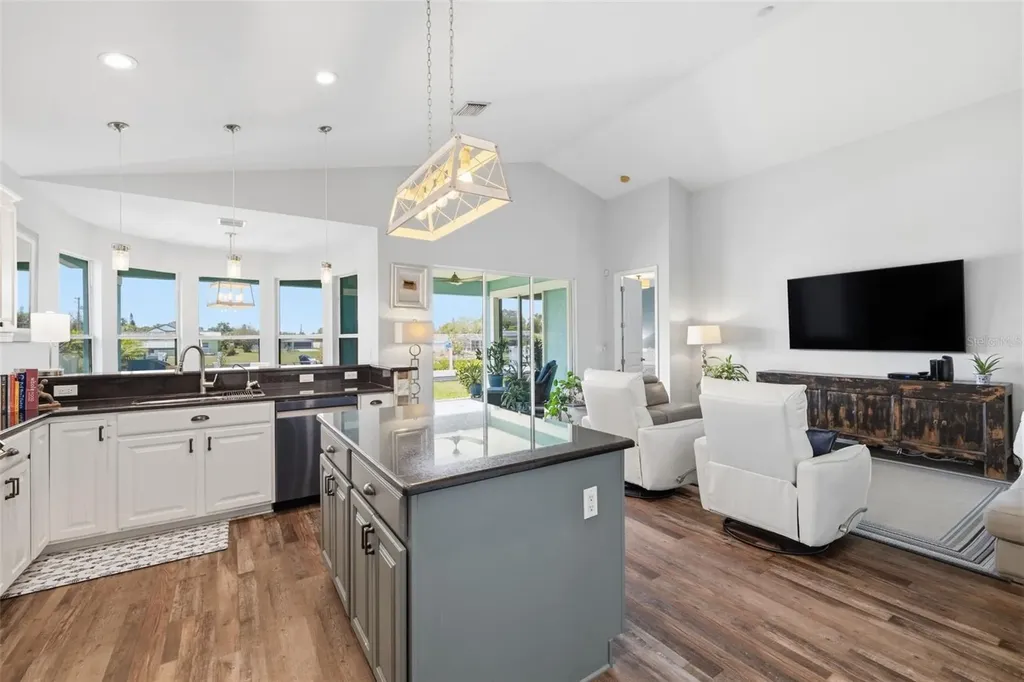 570 Bimini Bay Boulevard Apollo Beach FL 33572