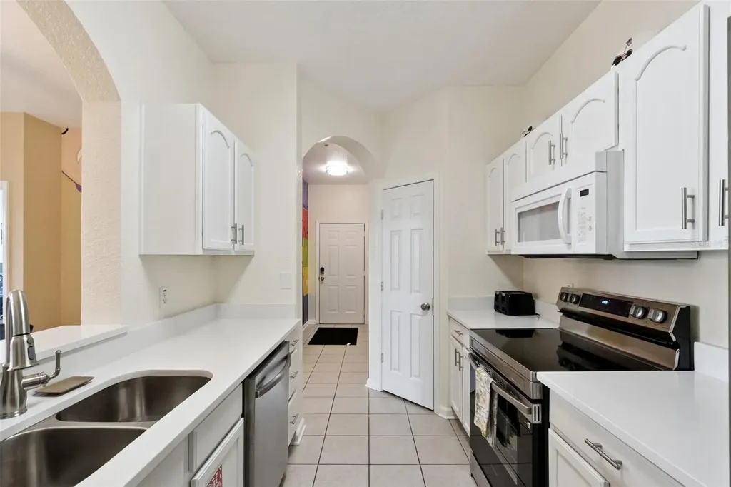 2809 Almaton Loop Kissimmee FL 34747