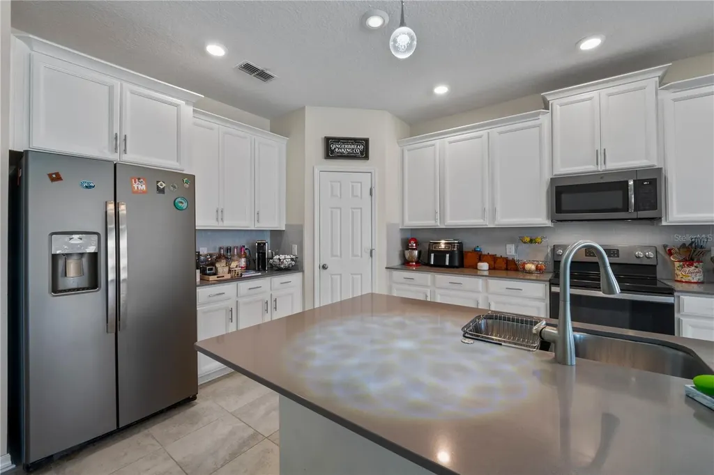 5414 Manchester Drive St Cloud FL 34771
